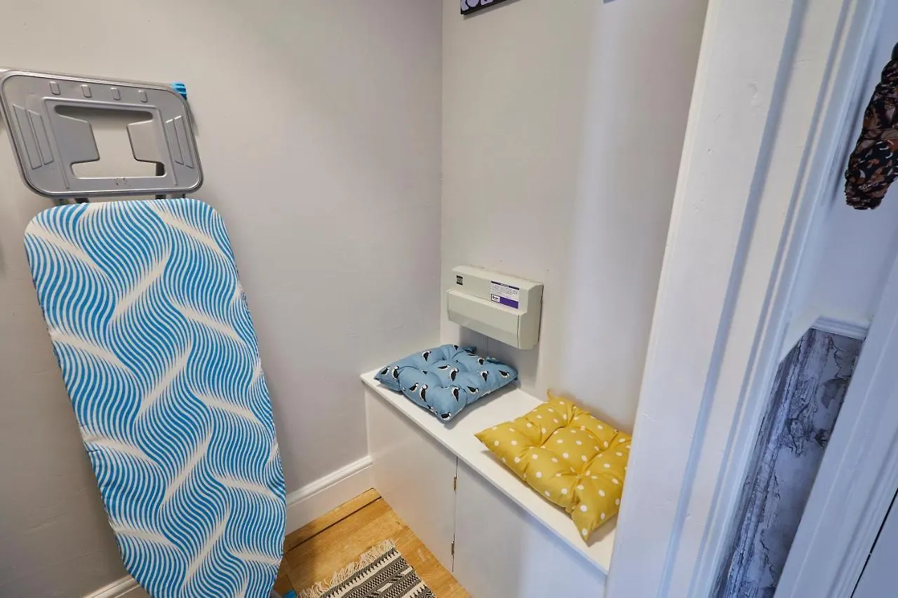 Host & Stay - Flat 4, Groveside Saltburn-by-the-Sea Διαμέρισμα